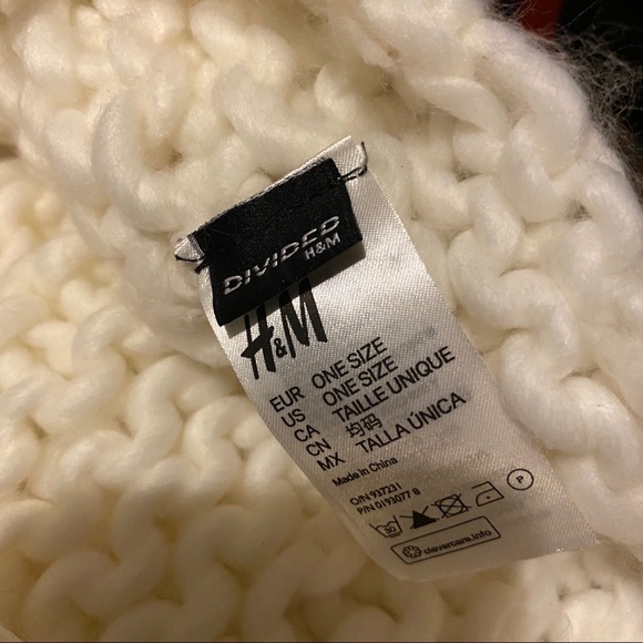 *LAST CHANCE* H&M White Chunky Infinity Scarf - Picture 4 of 4